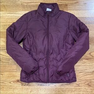 Women’ Columbia puffer jacket (small)
